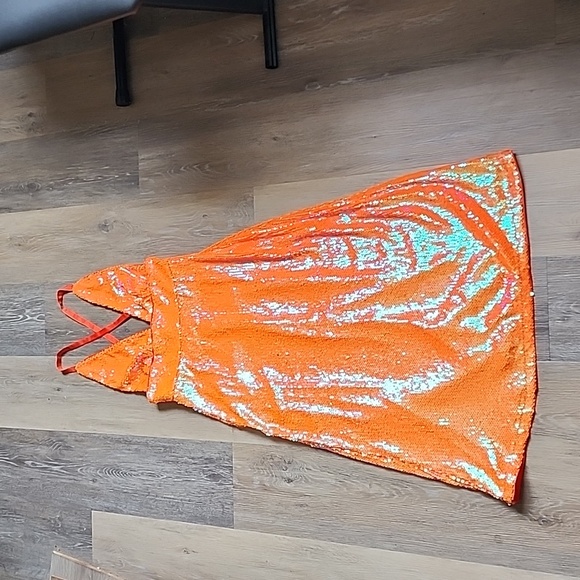 SONG OF STYLE SEQUINS MIDI DRESS - Picture 2 of 13